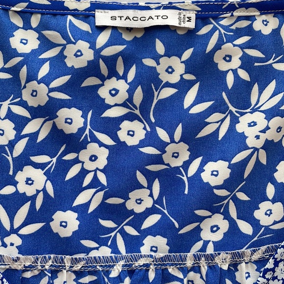 Staccato Blue And White Floral Print Blouse, Medium - Picture 5 of 6